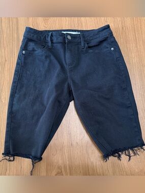 Hidden women’s small Black Frayed Hem Denim Shorts 11” inseam